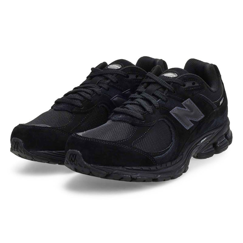 Men's 2002R Lace Up Sneaker - Black/Black Metallic