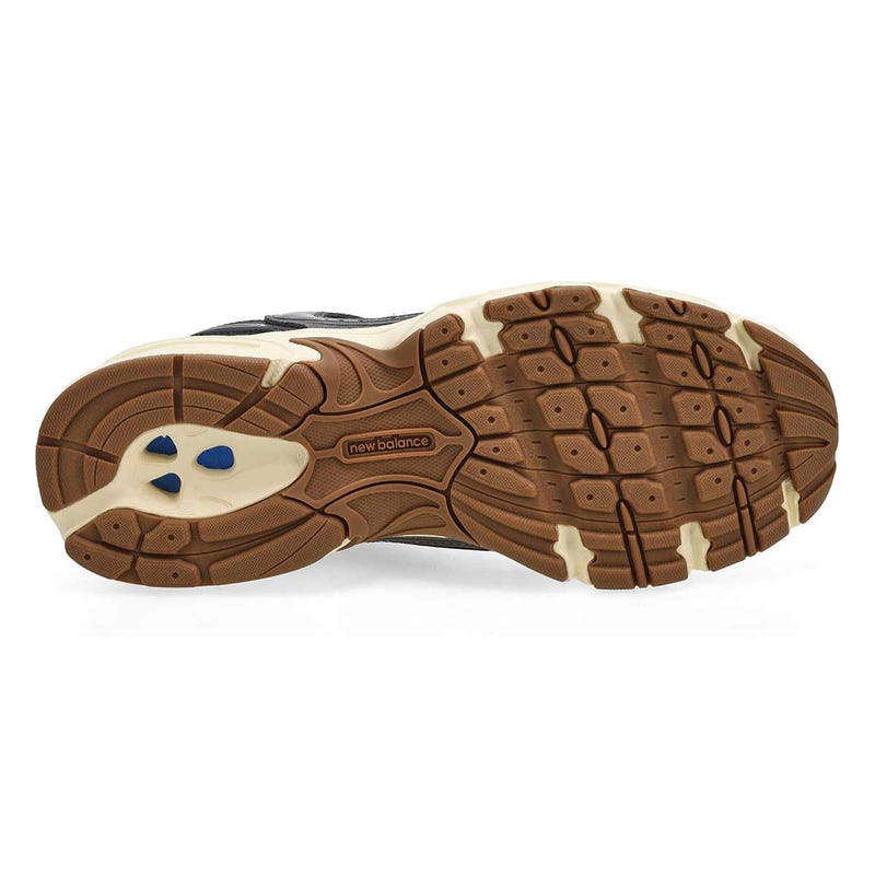 Women's 530 Lace Up Sneaker - Black /Castlerock