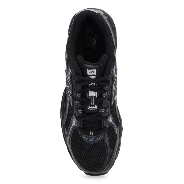 Men's 740 Lace Up Sneaker - Black/Metallic Silver