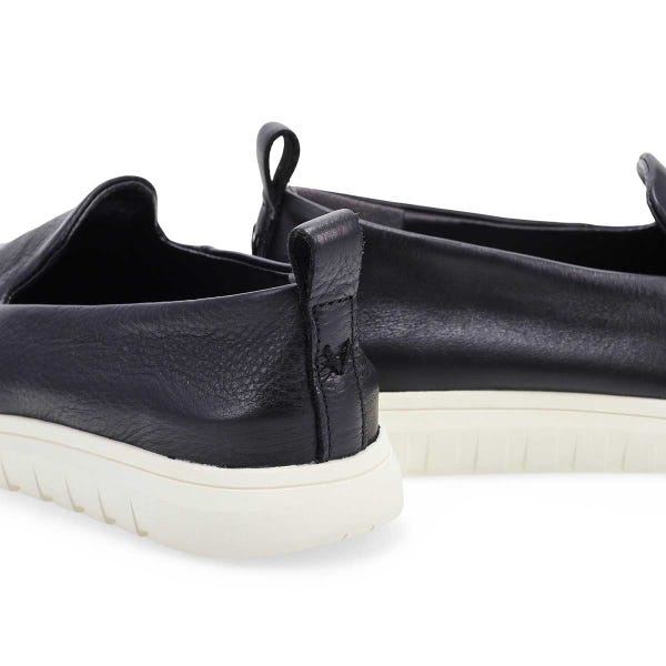 Women's  Uptown Willa Casual Slip On Shoe - Black