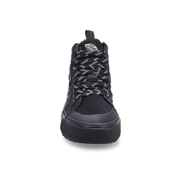 Women's  Sk8-Hi Waterproof Insulated Boot - Studs/Black