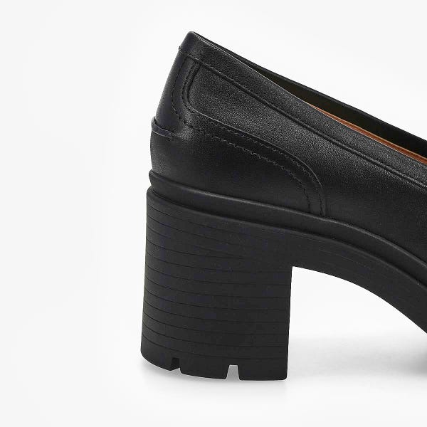 Women's  Pacy Heeled Penny Loafer - Black