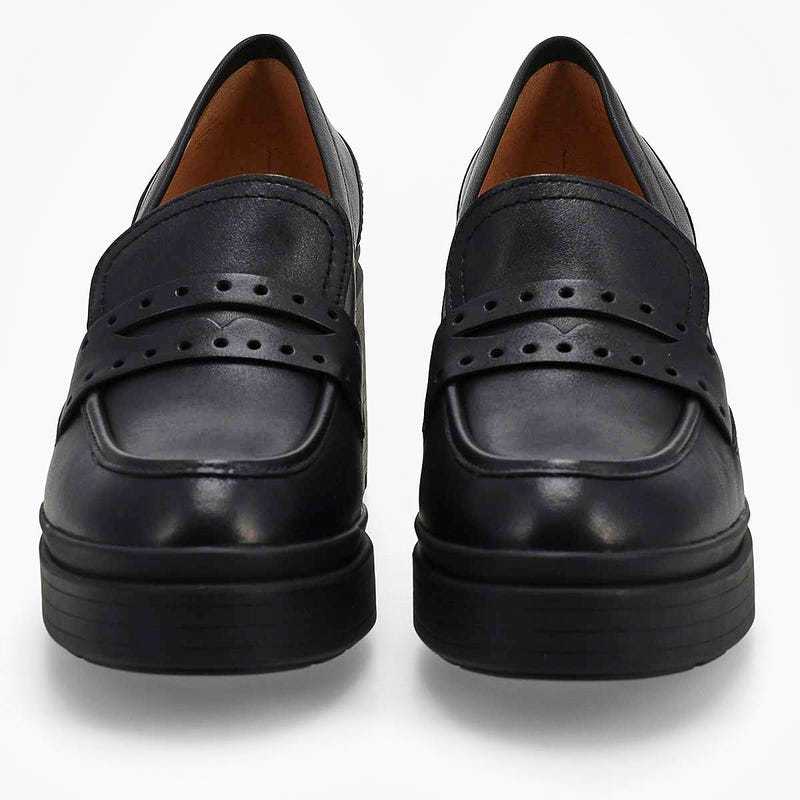 Women's  Pacy Heeled Penny Loafer - Black