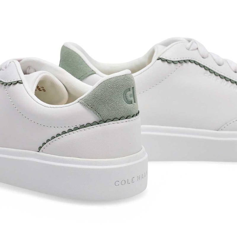 Women's Grand Crosscourt Arlowe Sneaker - White/Lily Pad