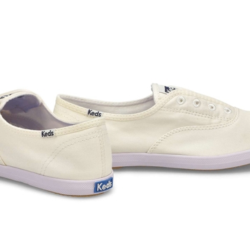 Women's Chillax Sneaker - White