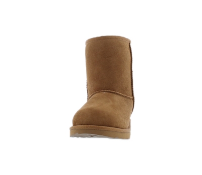 Protégez vos bottes UGG®👌 pour conserver leur beauté. Pour un résultat  optimal, nettoyez vos chaussures et bottes en peau de mouton avec le produit  de, By Jade & Lina shop