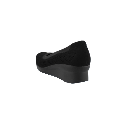 clarks women's caddell trail platform